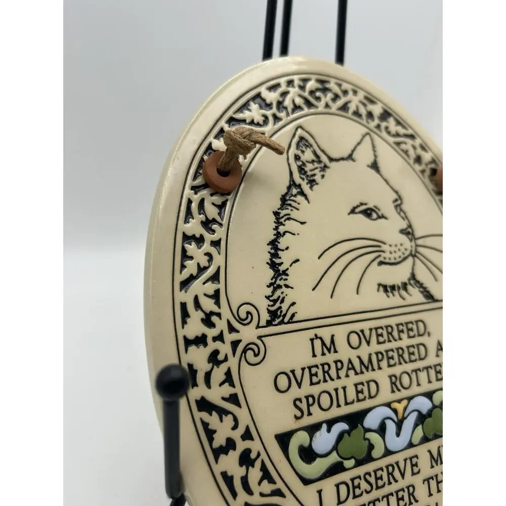 Vintage Ceramic Smart Mouth Cat Wall Plaque.